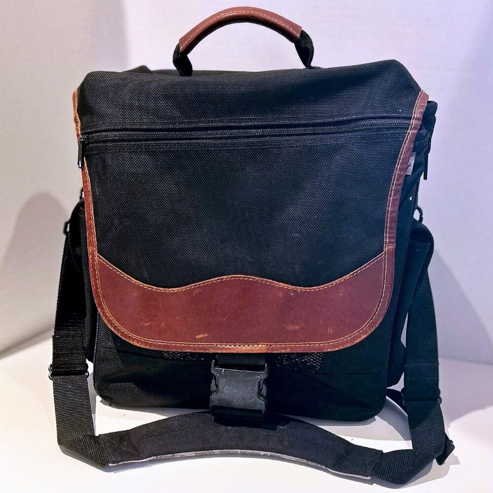 Vintage LL Bean BOB KRIST Camera Bag Backpack Leather & Nylon Expandable Pocket